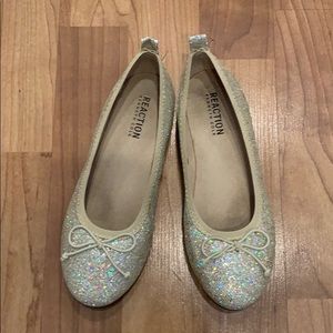 Girls Kenneth Cole Reaction Glitter flats.